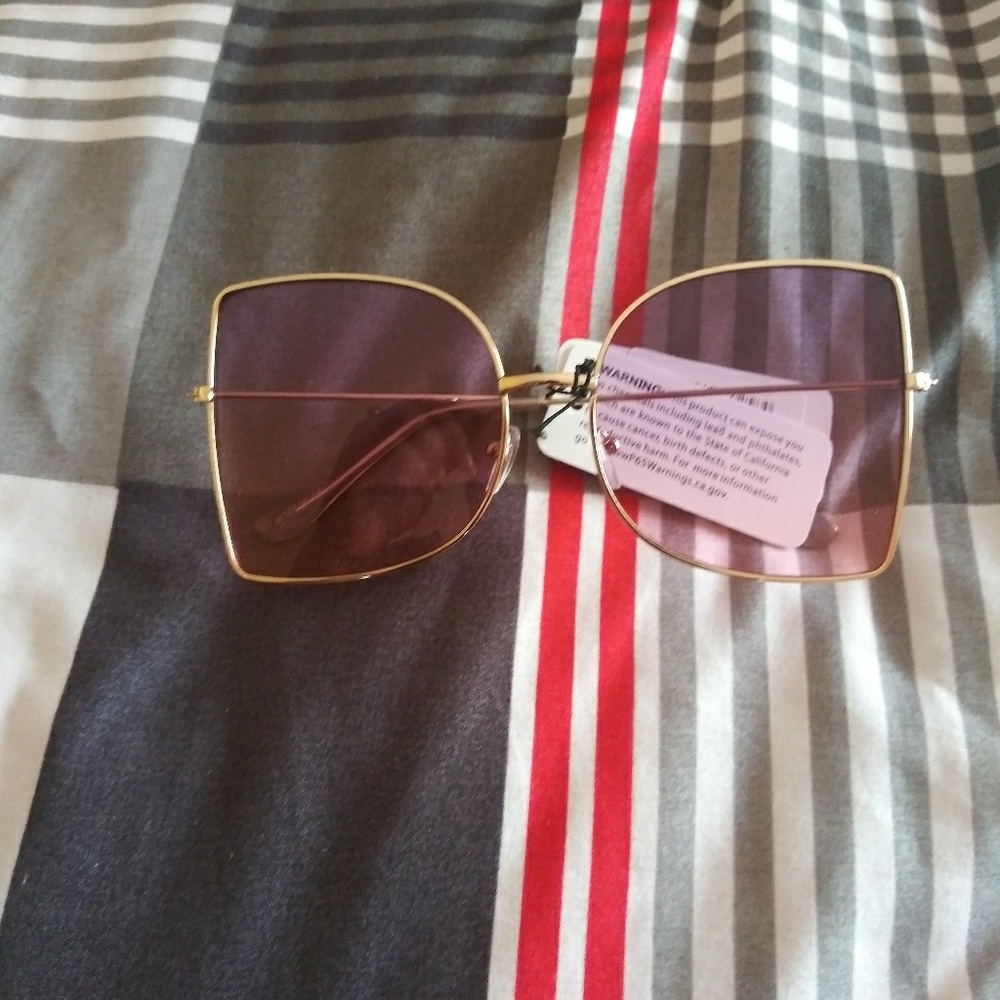 Sun gallaes for sunglass buisness